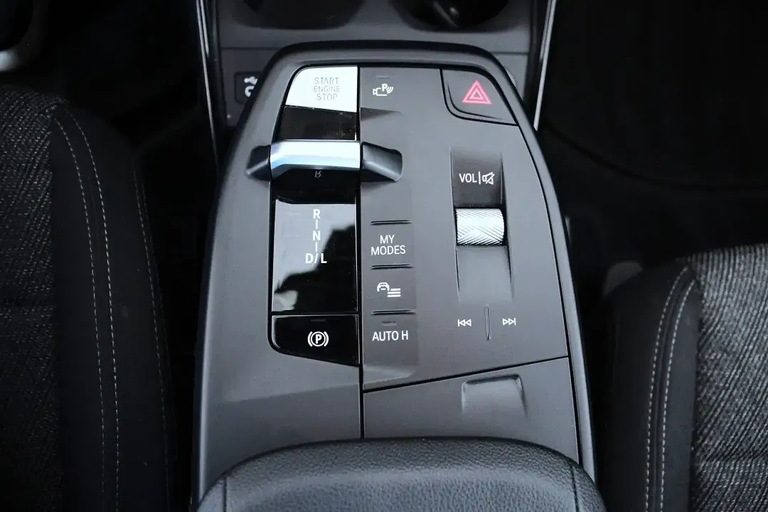 BMW 225 - Thumbnail 11