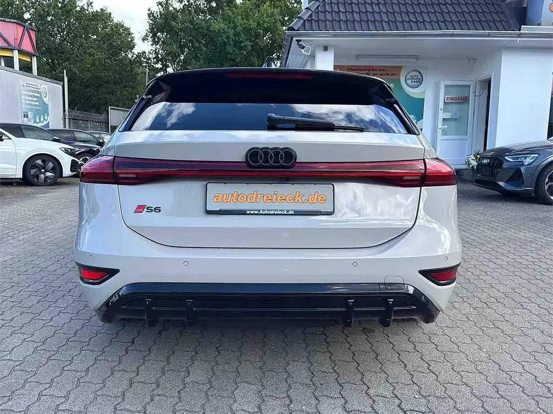 Audi S6 e-tron - Thumbnail 5