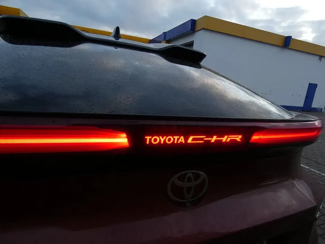 Toyota C-HR - Thumbnail 7