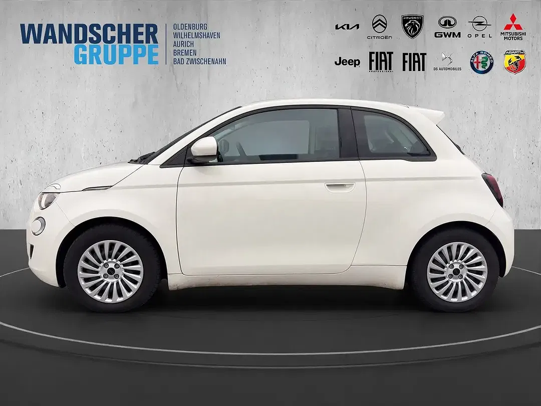 Fiat 500e - Thumbnail 3