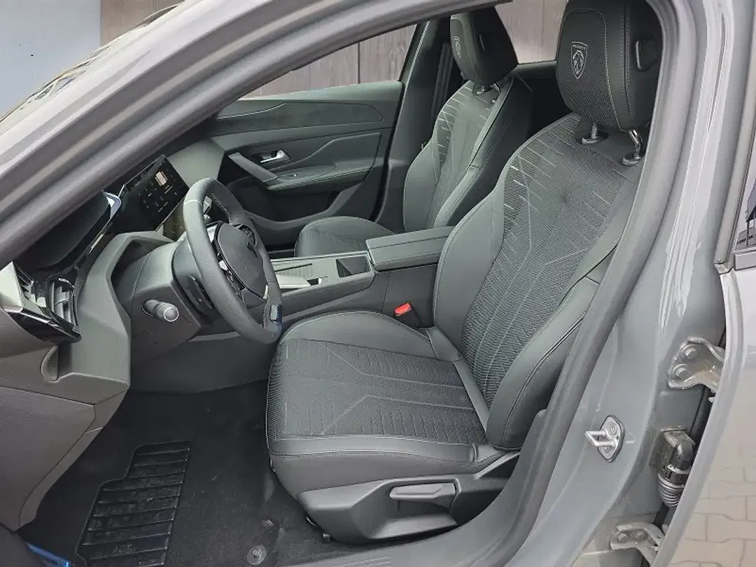 Peugeot 308 - Thumbnail 9