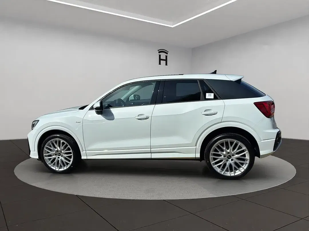 Audi Q2 - Thumbnail 4