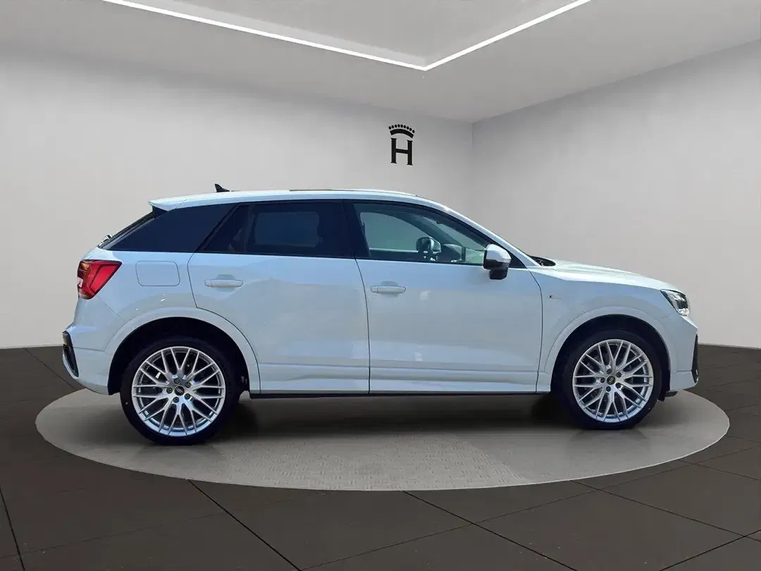 Audi Q2 - Thumbnail 5