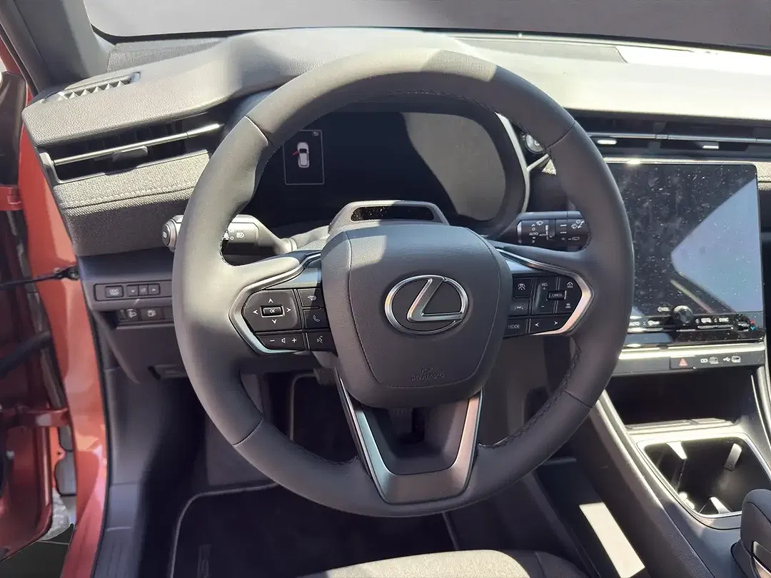 Lexus LBX - Thumbnail 10