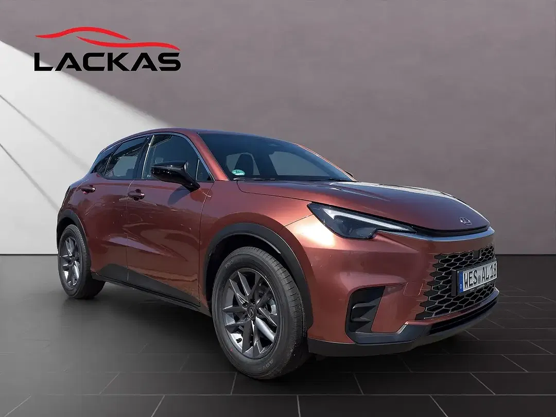 Lexus LBX - Thumbnail 7