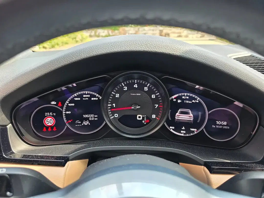Porsche Cayenne - Thumbnail 11