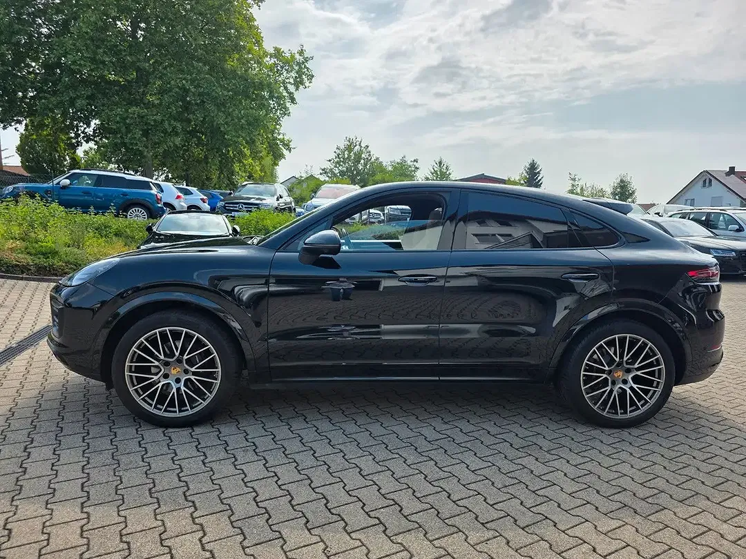 Porsche Cayenne - Thumbnail 4