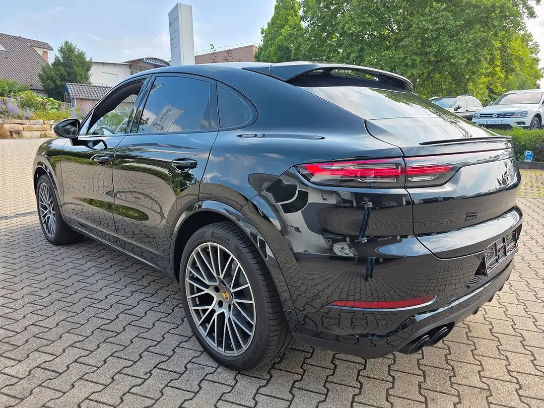 Porsche Cayenne - Thumbnail 6