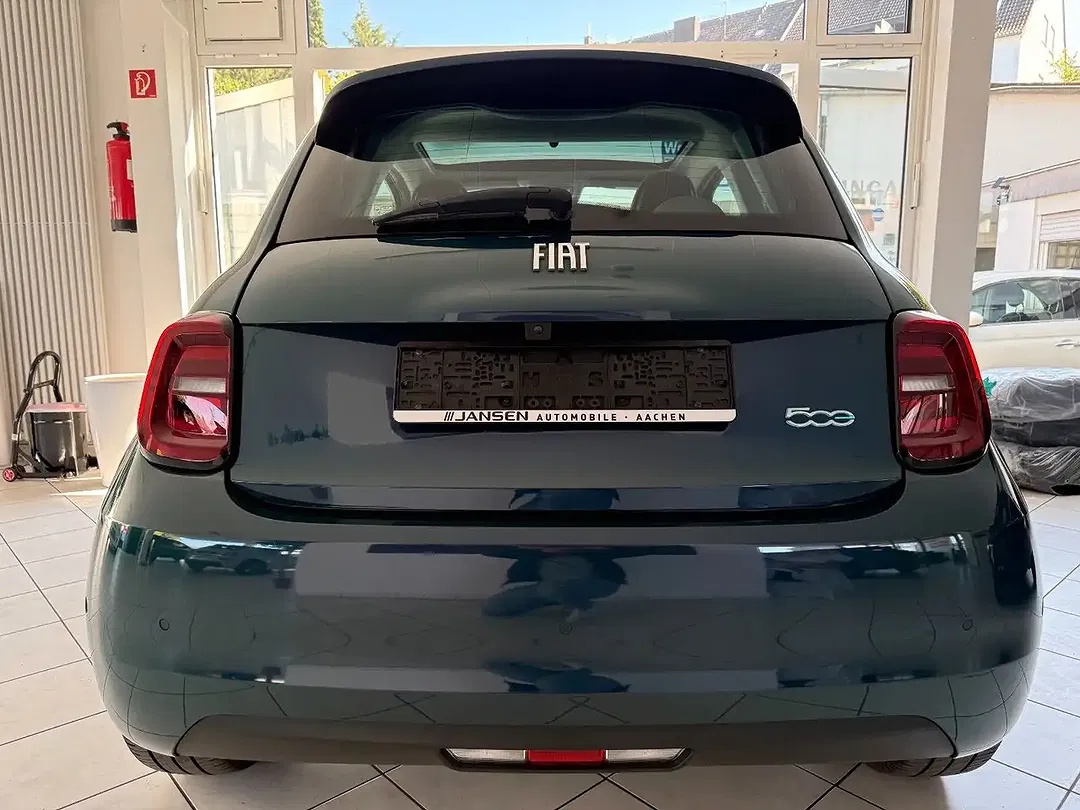 Fiat 500e - Thumbnail 6