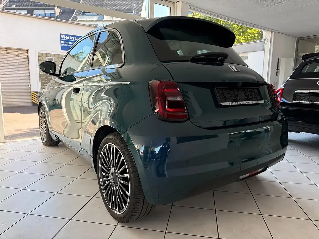 Fiat 500e - Thumbnail 7