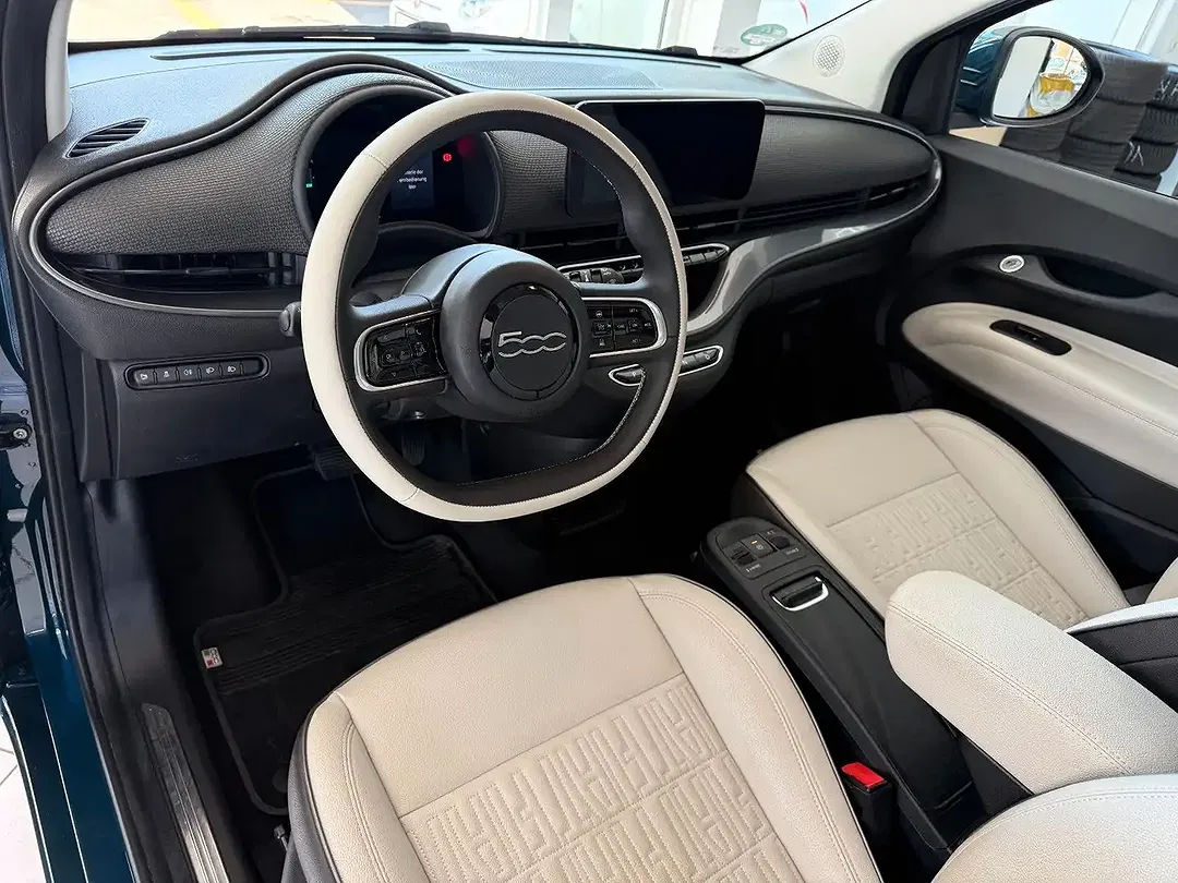 Fiat 500e - Thumbnail 9