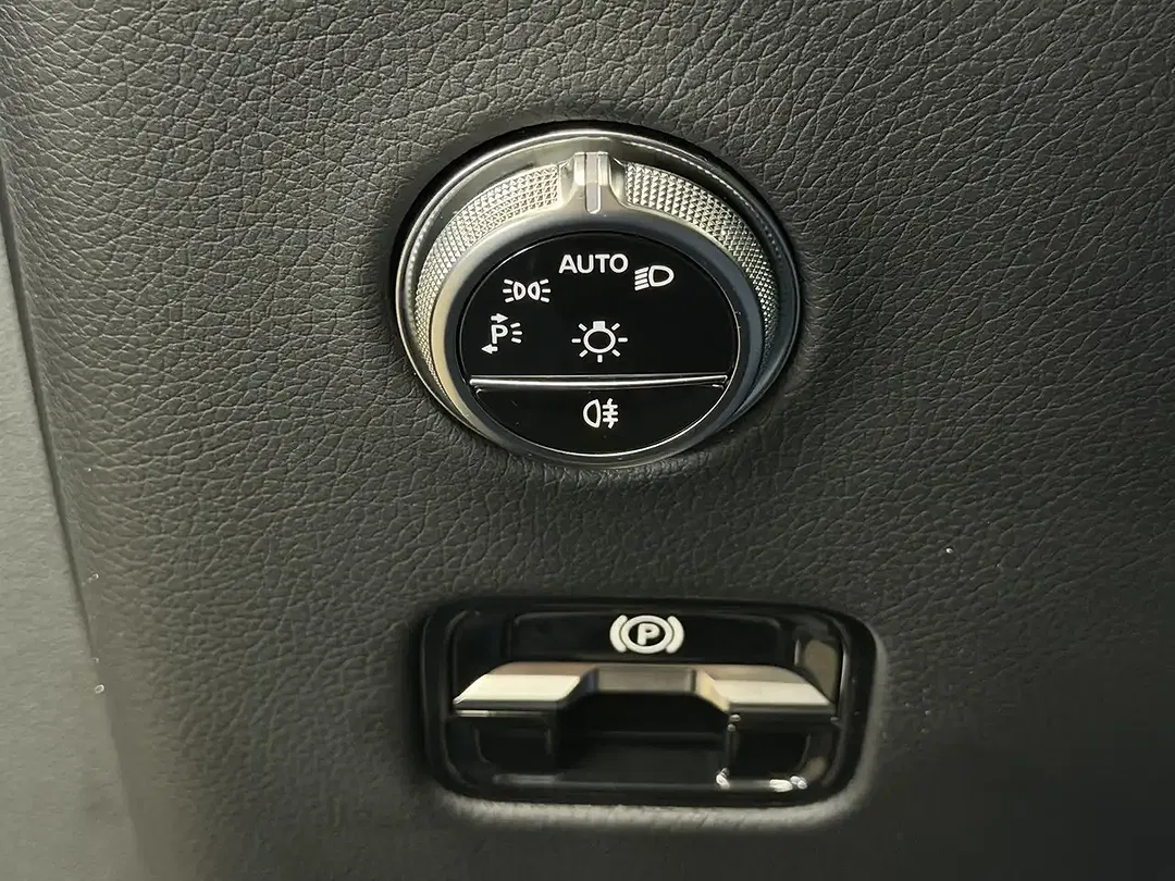 Mercedes-Benz GLC 200 - Thumbnail 14
