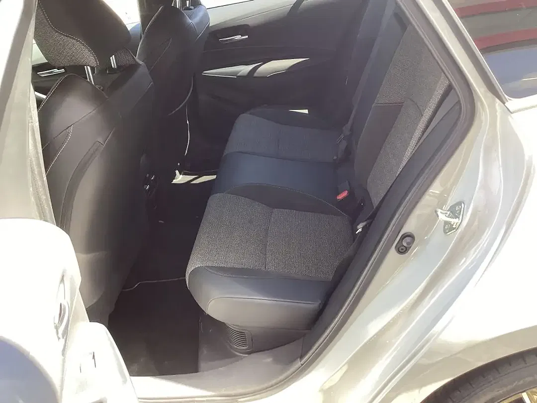 Toyota Corolla - Thumbnail 11
