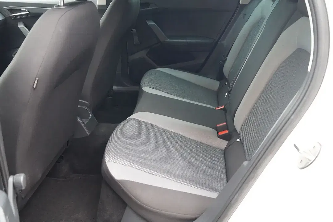 SEAT Ibiza - Thumbnail 13