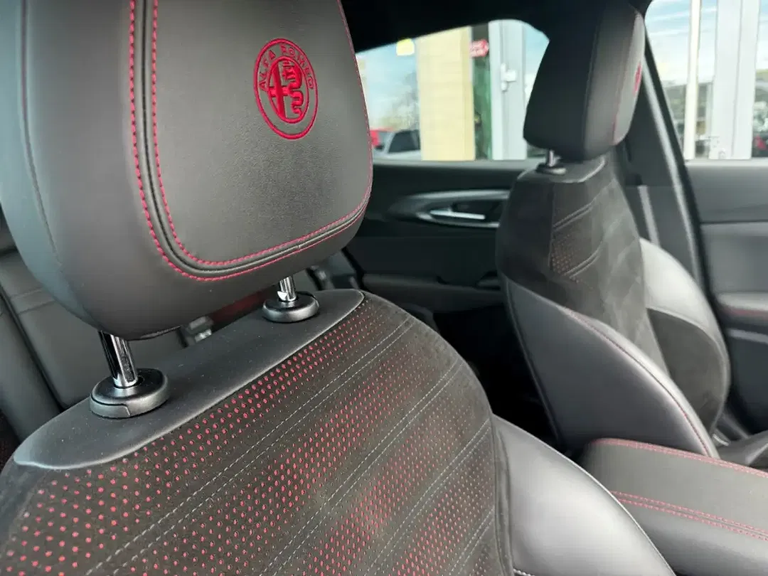 Alfa Romeo Tonale 1.5 MHEV Veloce - foto 15