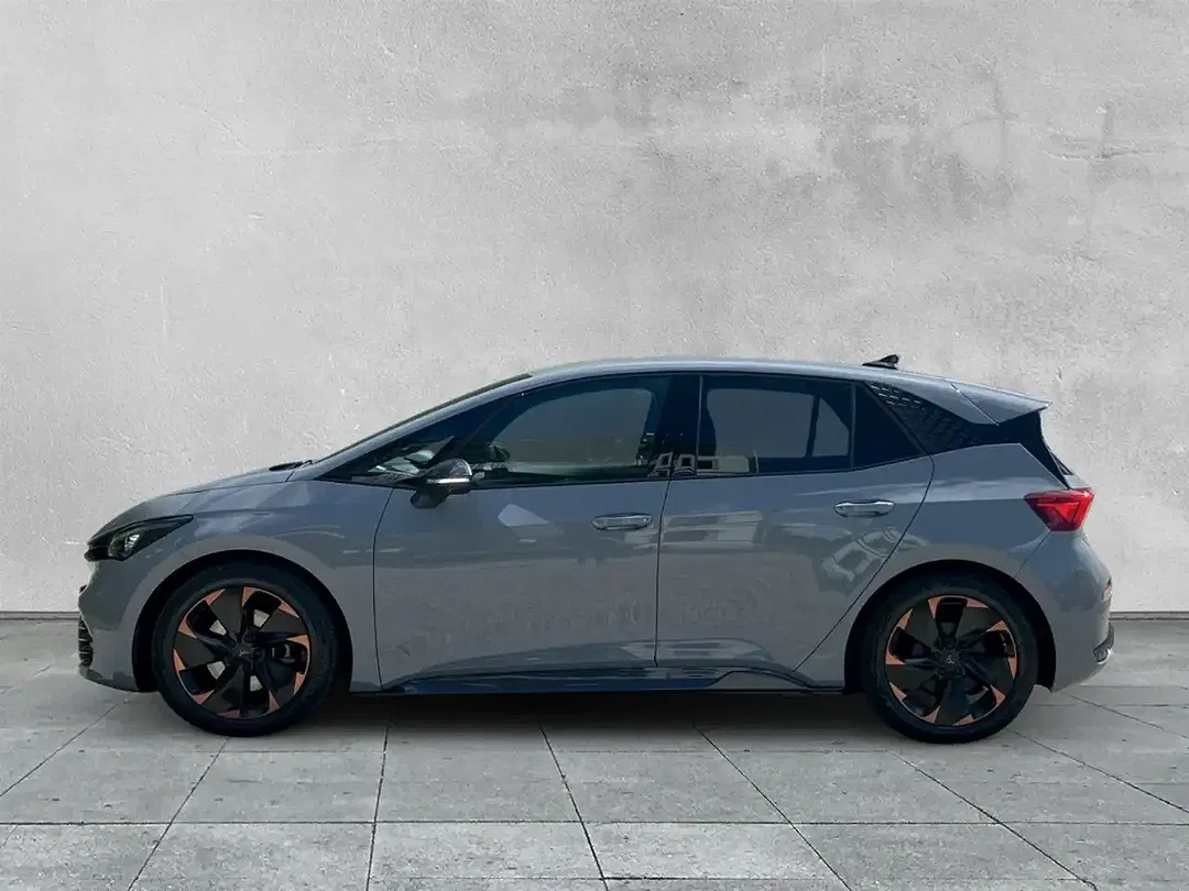CUPRA Born - Thumbnail 2