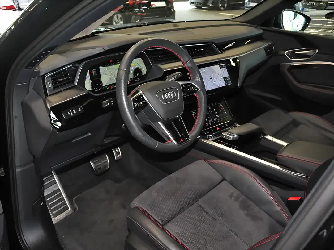 Audi Q8 e-tron - Thumbnail 10