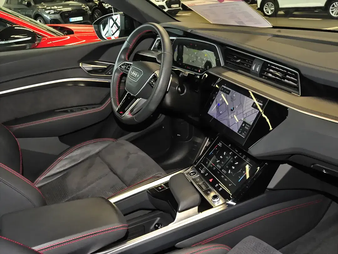 Audi Q8 e-tron - Thumbnail 4