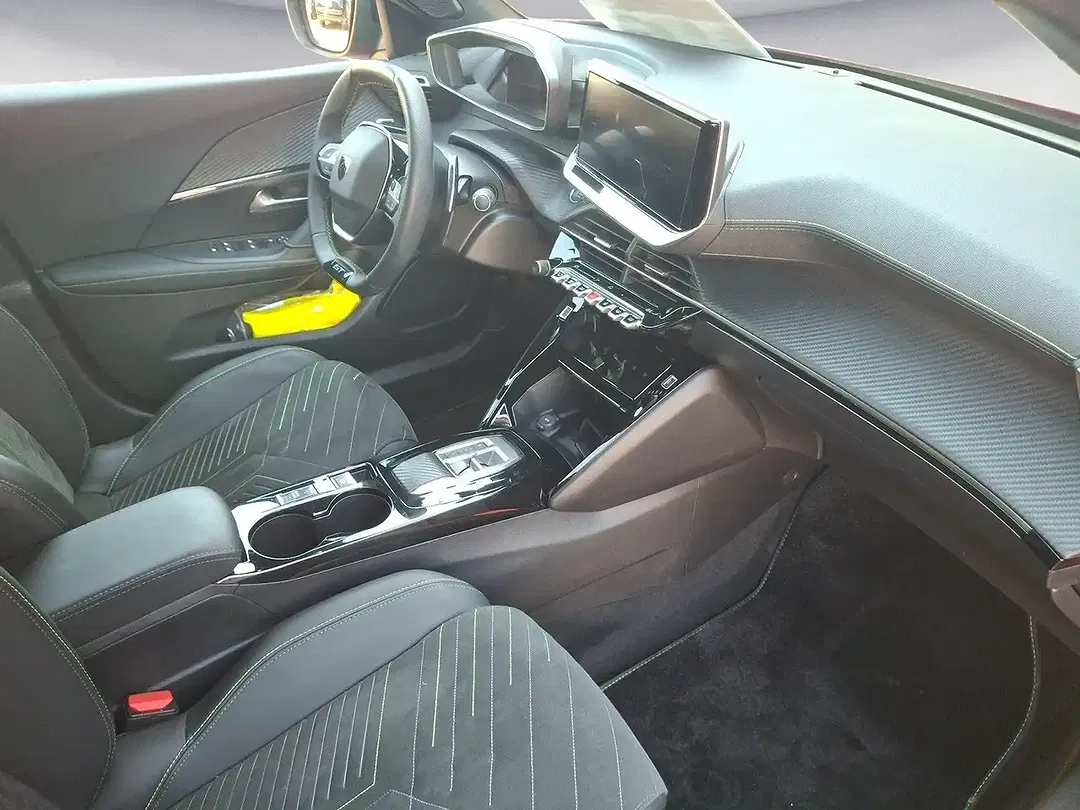 Peugeot 2008 - Thumbnail 8