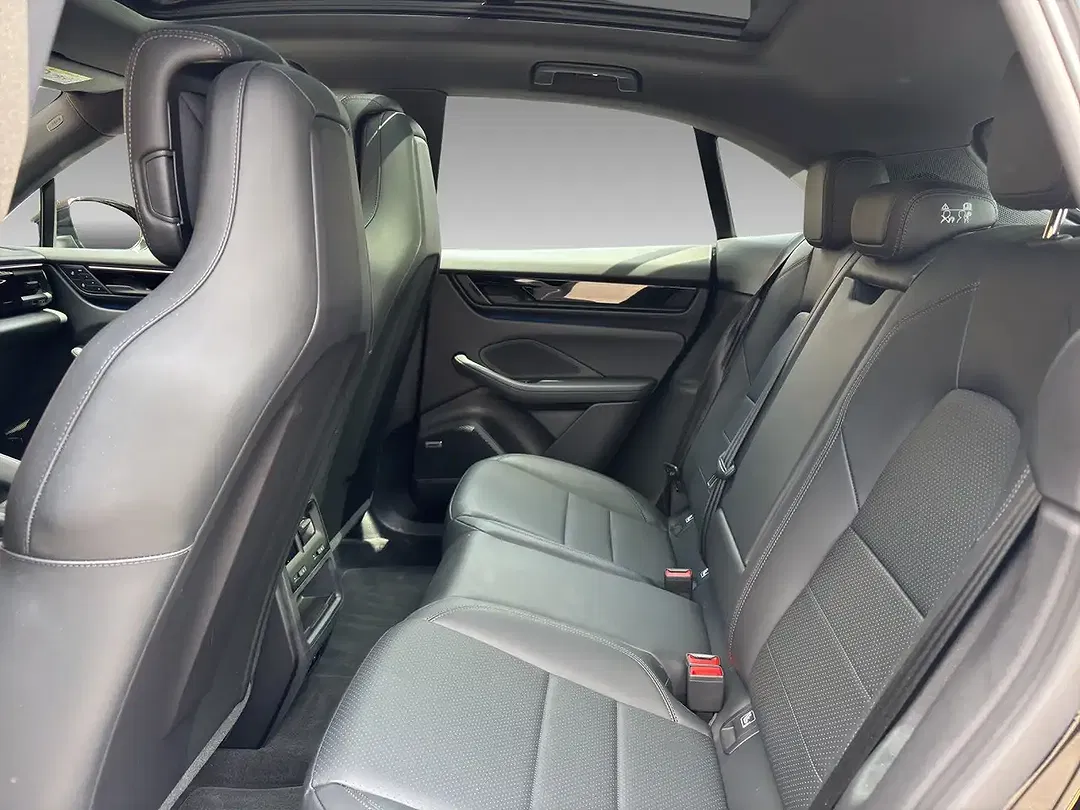 Porsche Macan - Thumbnail 12