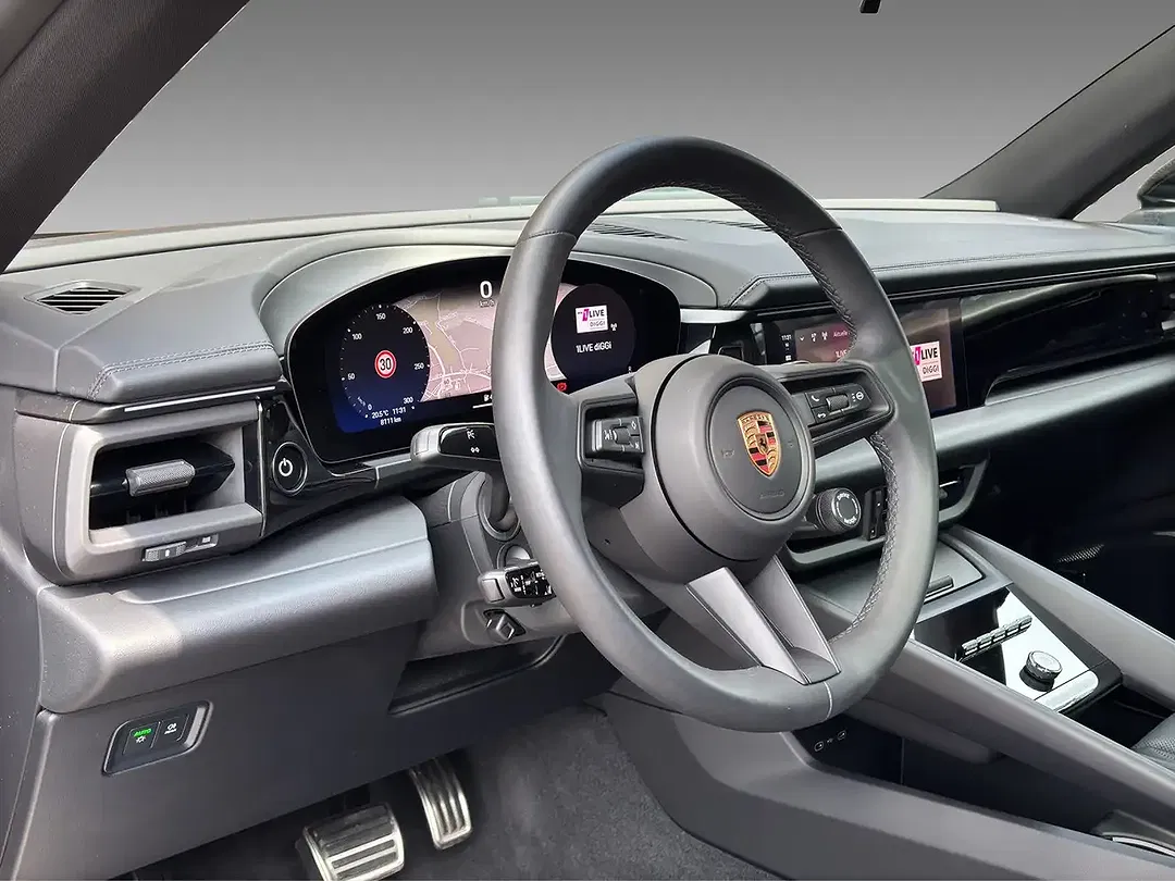 Porsche Macan - Thumbnail 8