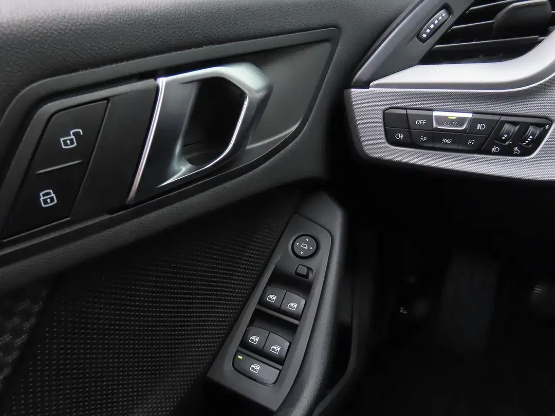 BMW 116 - Thumbnail 12