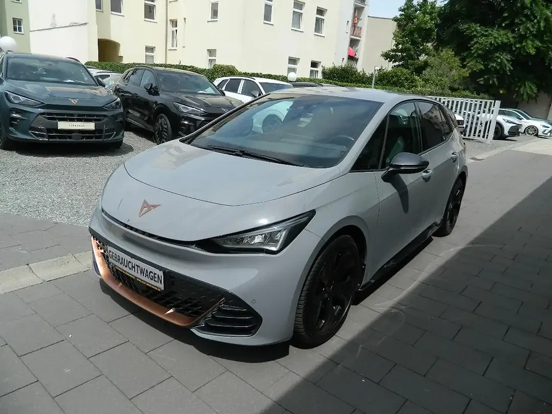 CUPRA Born - Thumbnail 3