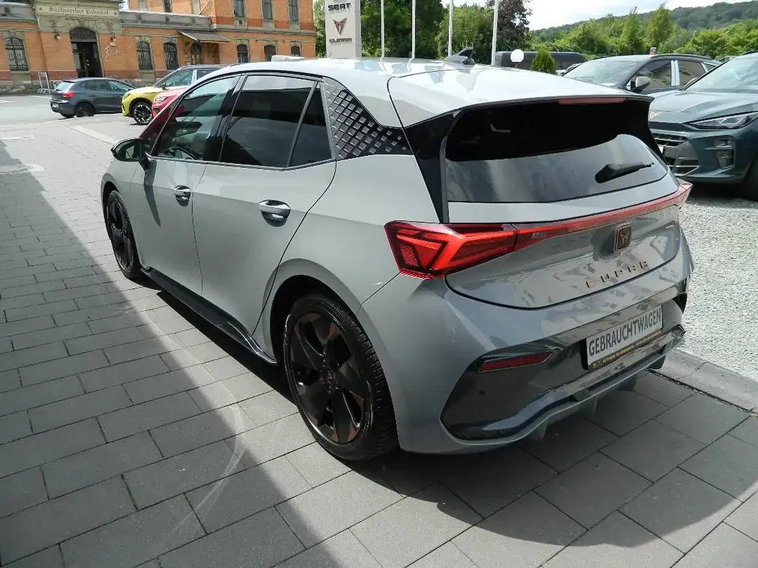 CUPRA Born - Thumbnail 8