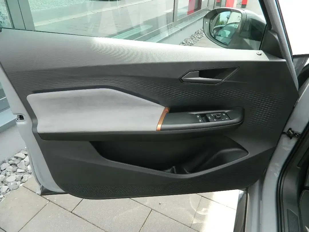 CUPRA Born - Thumbnail 9