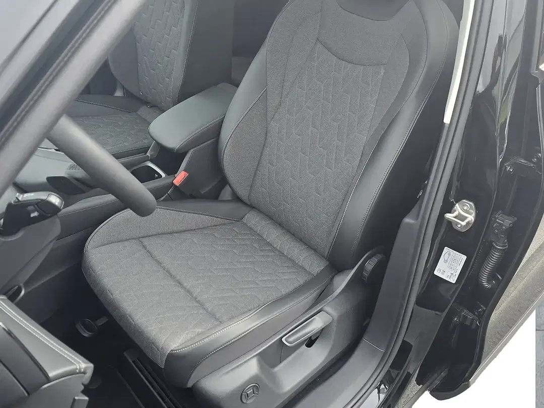 Volkswagen Tiguan - Thumbnail 2