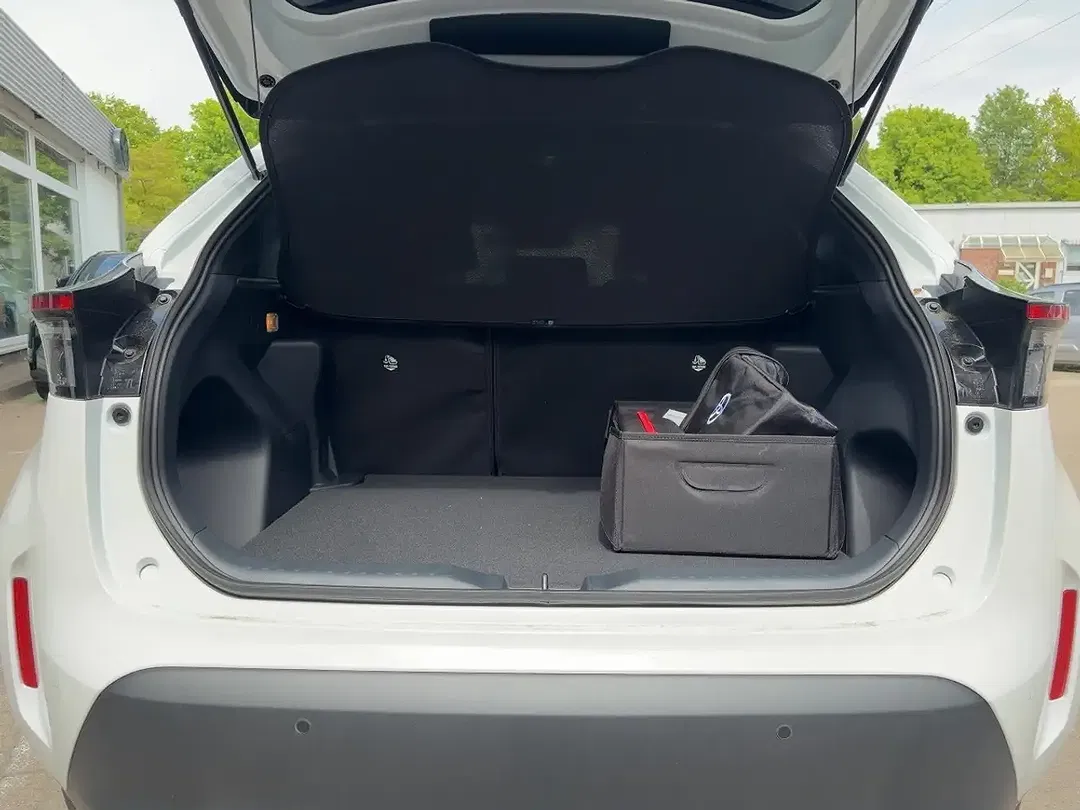 Toyota Yaris Cross - Thumbnail 13