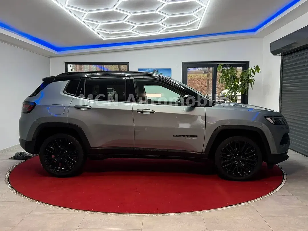 Jeep Compass - Thumbnail 4