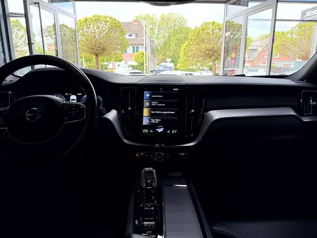 Volvo XC60 - Thumbnail 7