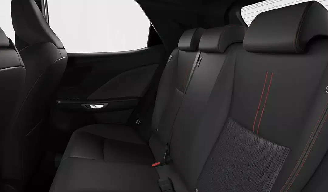 Lexus LBX - Thumbnail 7