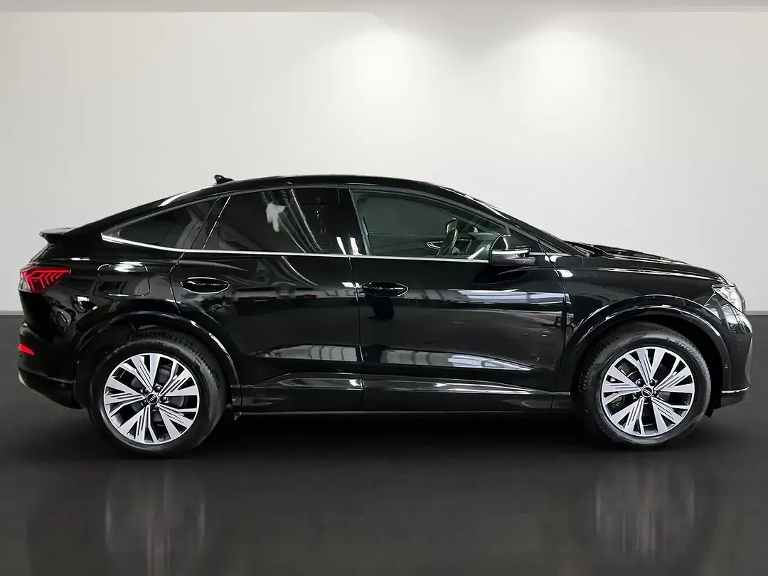 Audi Q4 e-tron - Thumbnail 3
