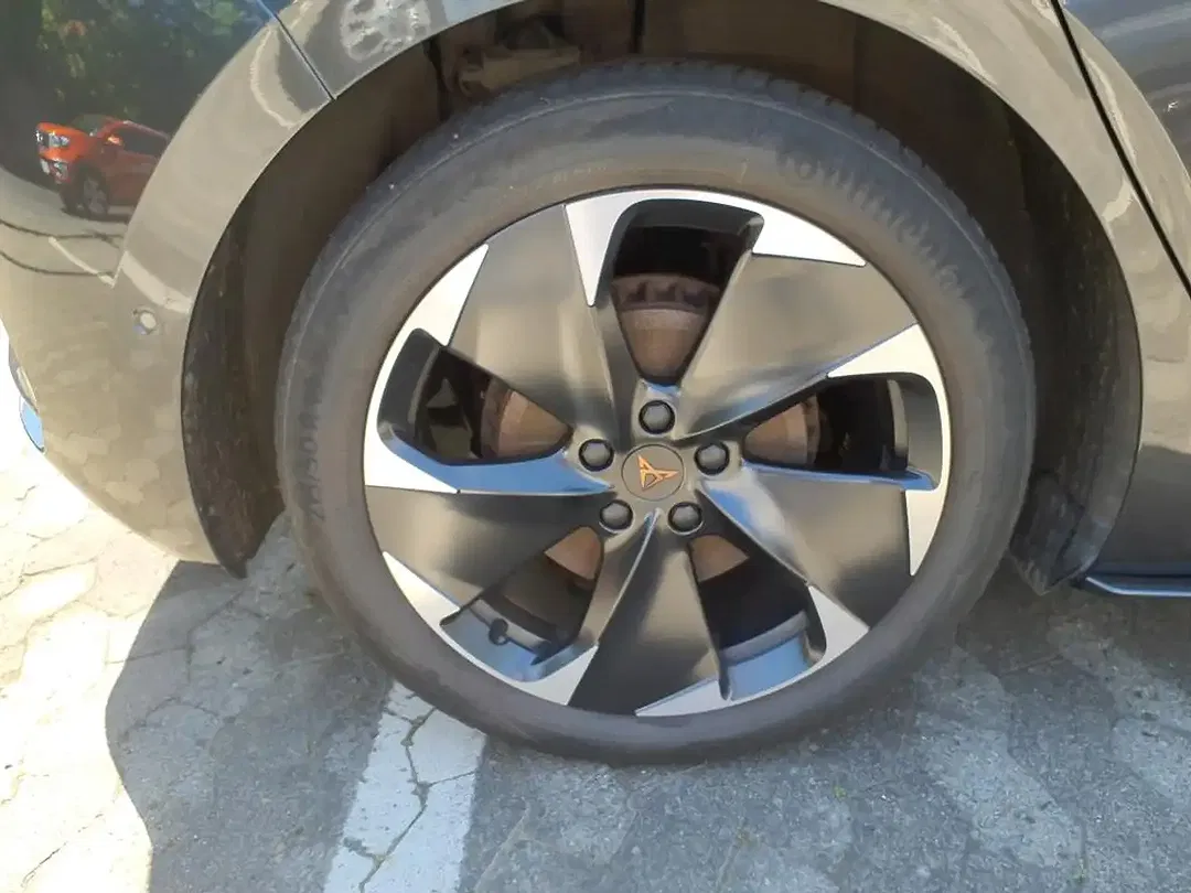 CUPRA Born - Thumbnail 4