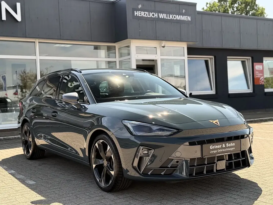 CUPRA Leon - Thumbnail 3