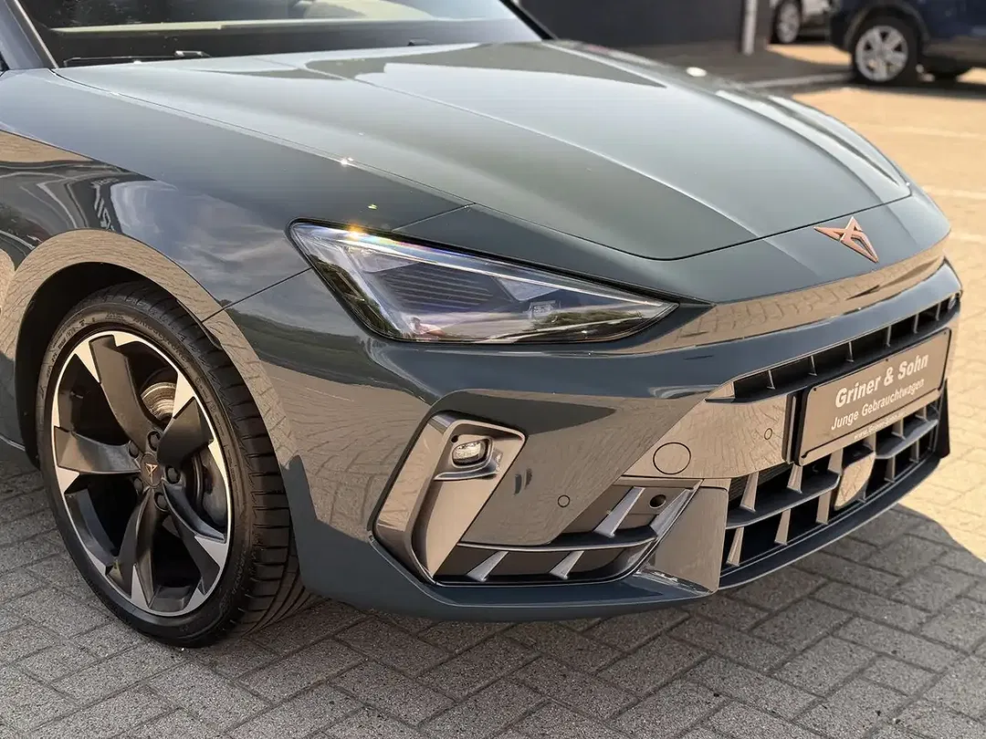 CUPRA Leon - Thumbnail 4