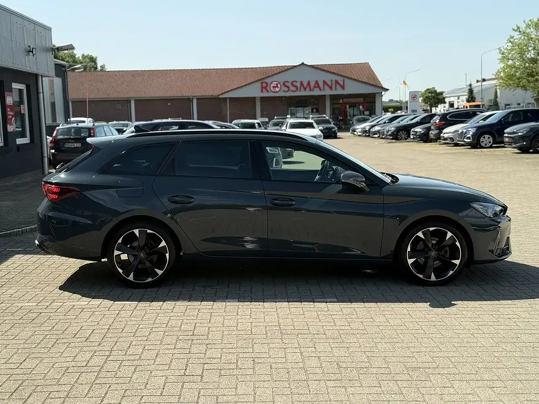 CUPRA Leon - Thumbnail 5