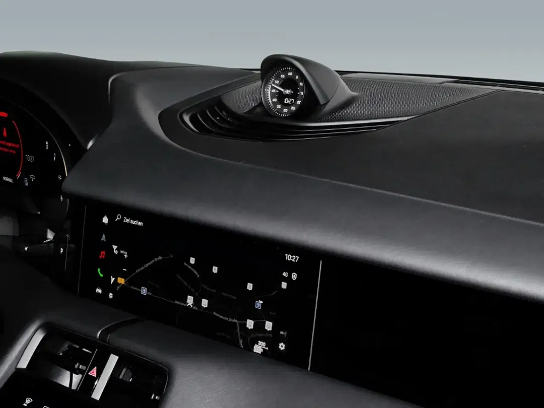 Porsche Taycan - Thumbnail 12