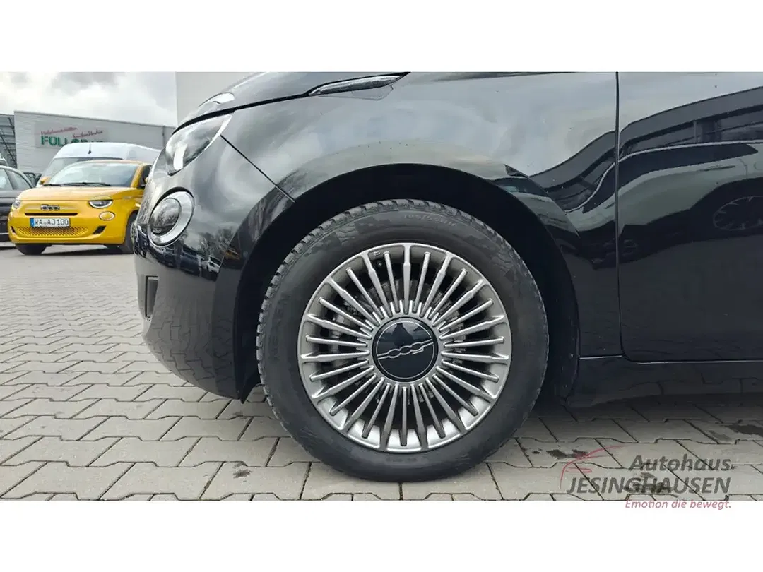 Fiat 500e - Thumbnail 11