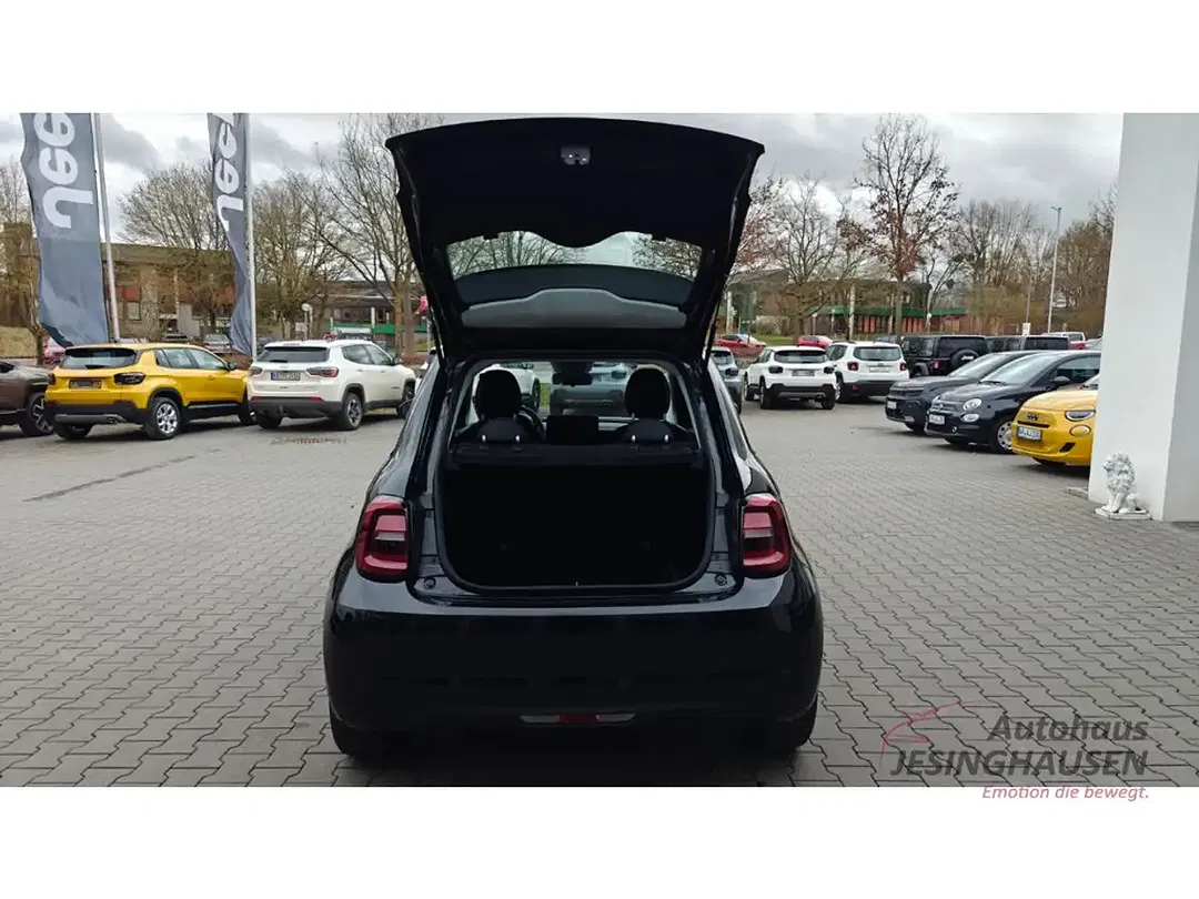 Fiat 500e - Thumbnail 7