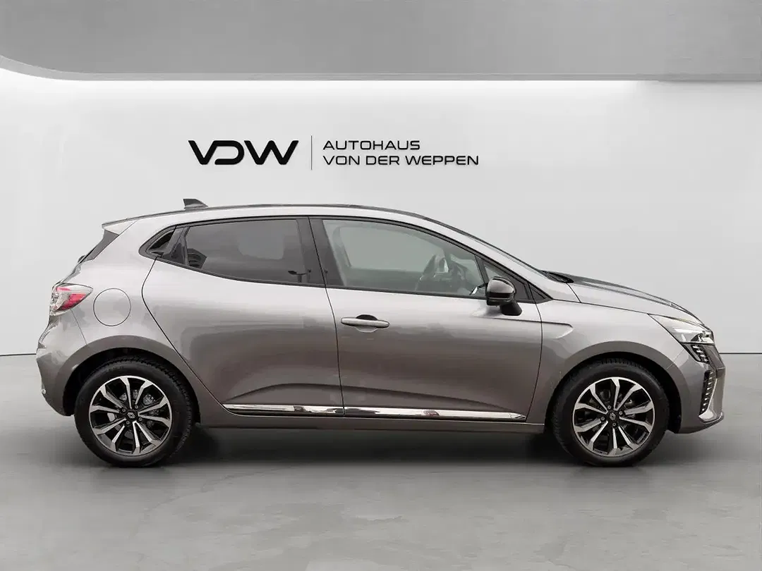 Renault Clio - Thumbnail 9