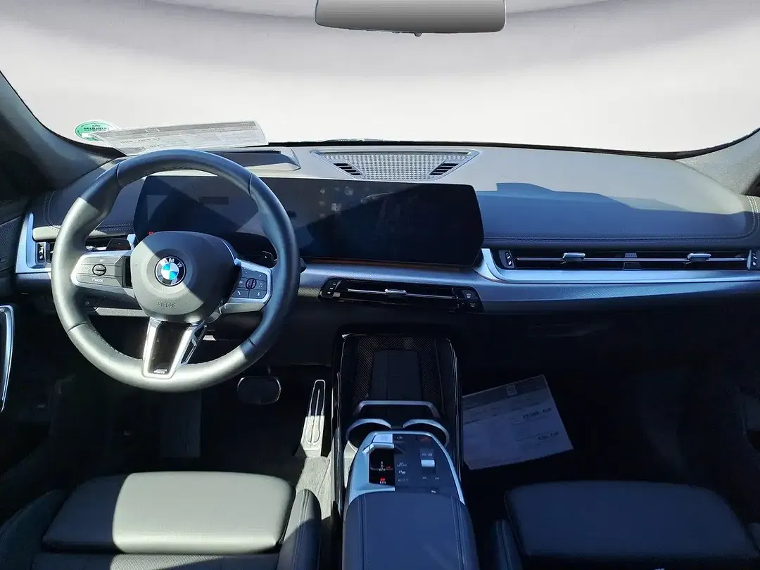 BMW X1 - Thumbnail 11