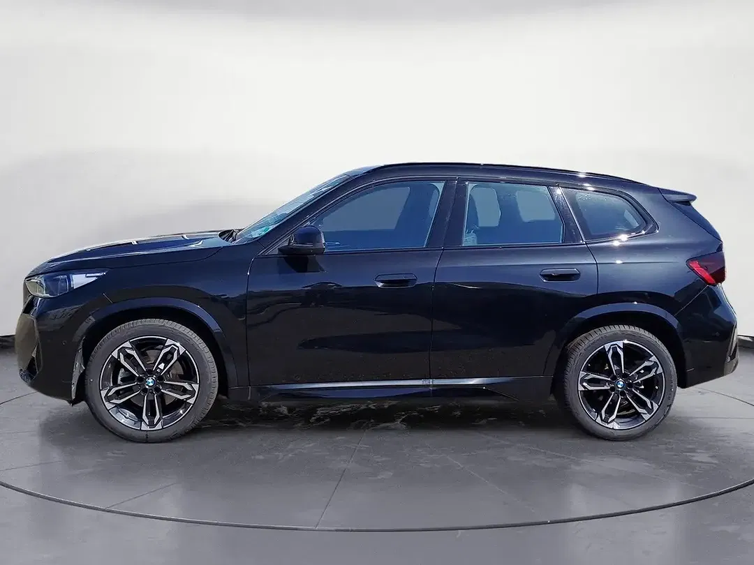 BMW X1 - Thumbnail 3