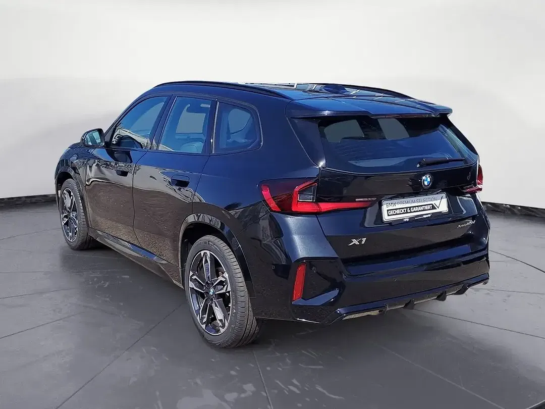 BMW X1 - Thumbnail 4