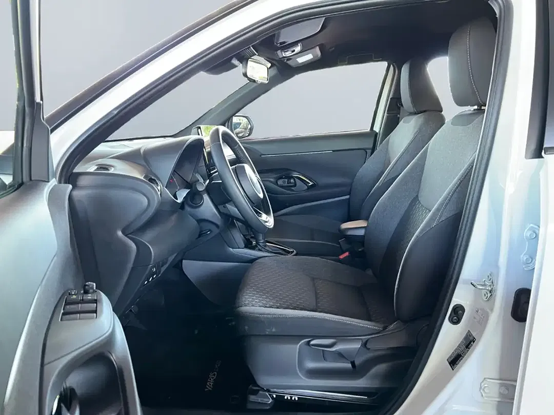 Toyota Yaris Cross - Thumbnail 7