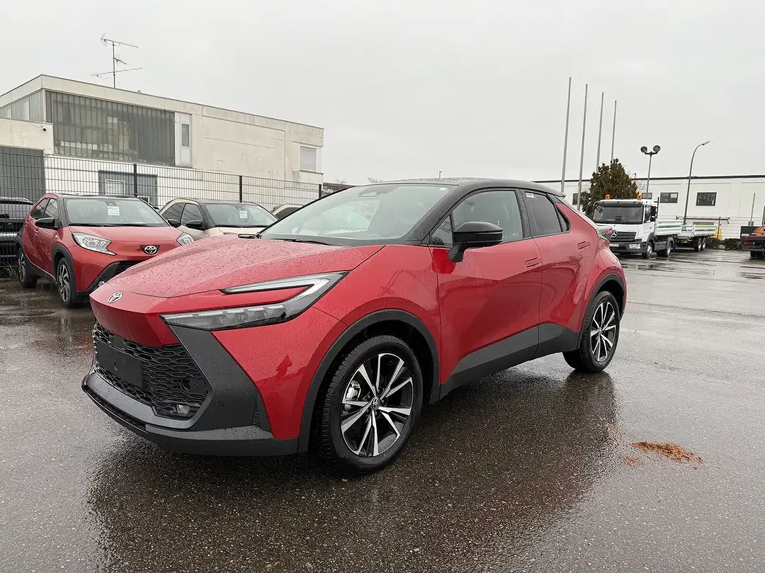 Toyota C-HR - Thumbnail 1