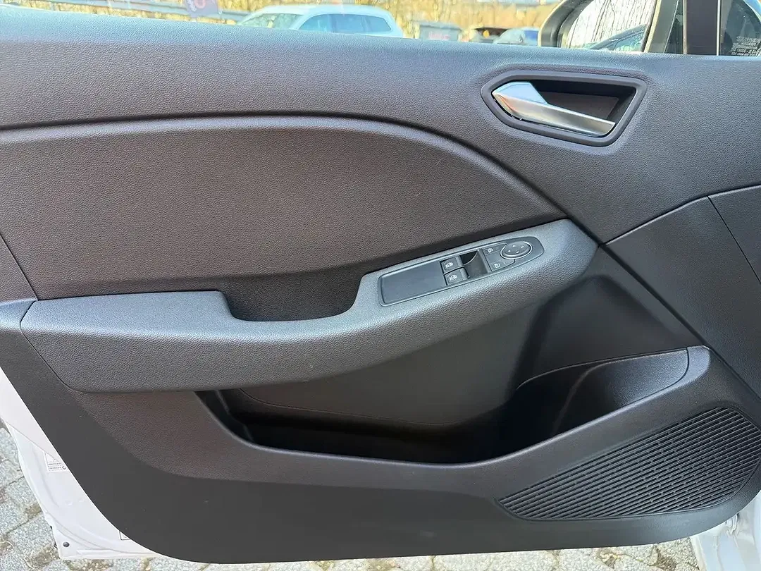 Renault Clio - Thumbnail 12
