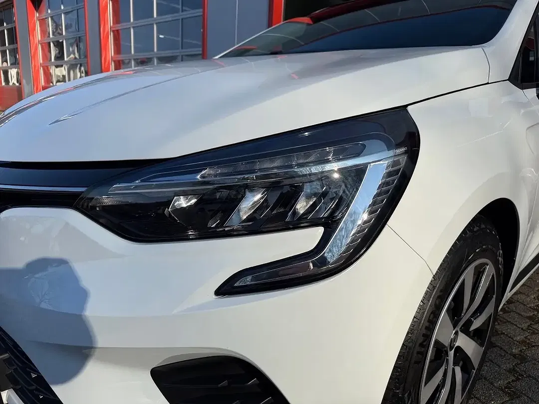 Renault Clio - Thumbnail 8
